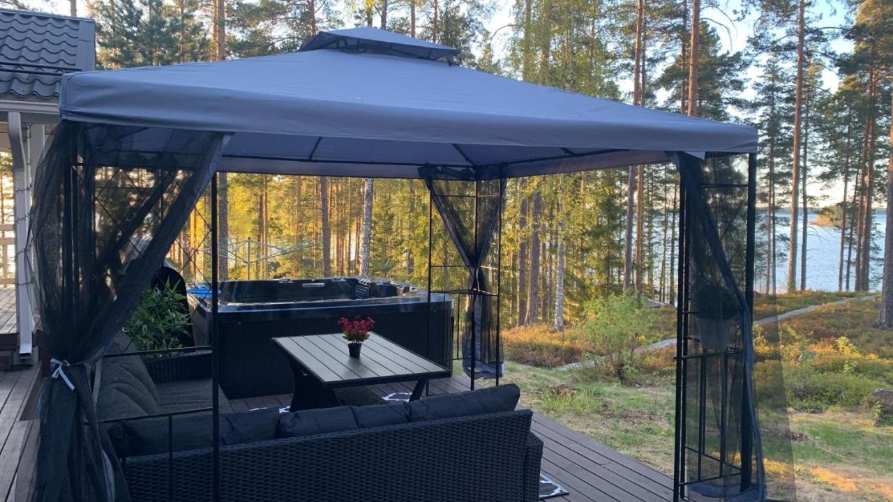 Elegant Villa On The Shore Of Lake Saimaa Lappeenranta Bagian luar foto